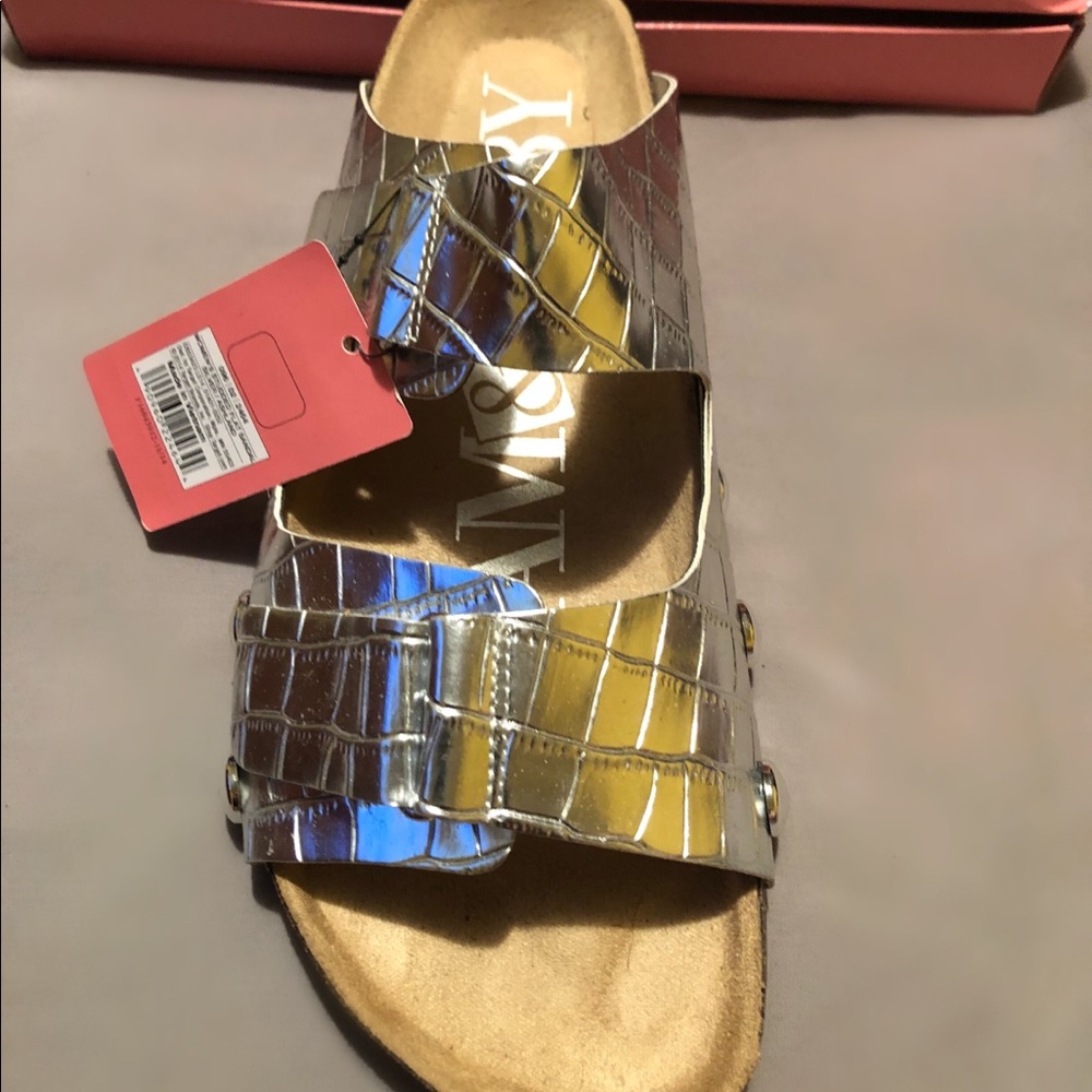 *SOLD* BNIB Sam & Libby Ashland Studded Sandal